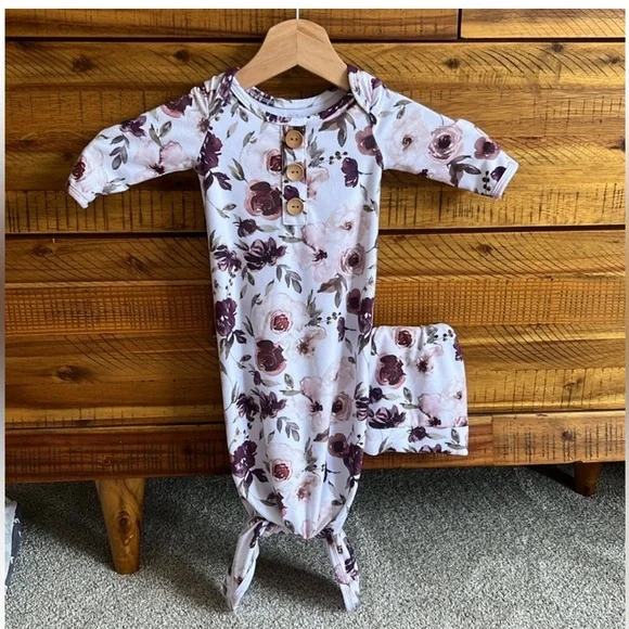 Caden Lane Floral Baby Gown with Matching Hat 7-14lb - Picture 2 of 3